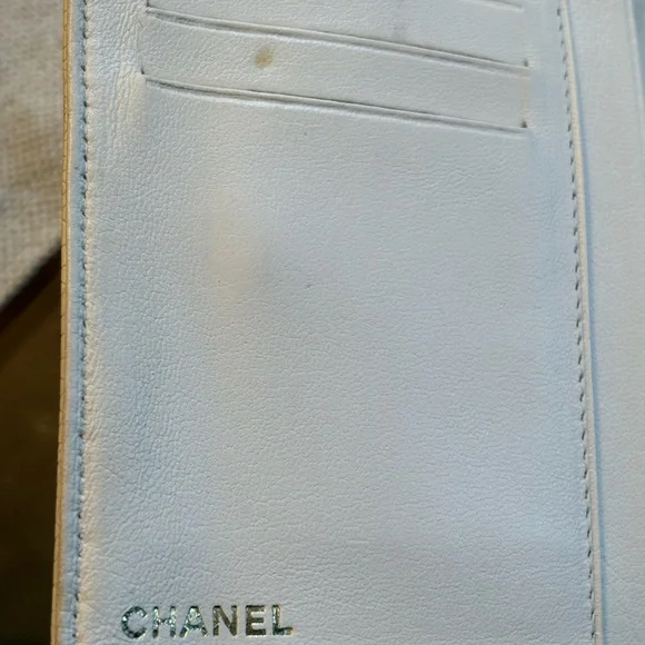 Chanel White Leather Wallet - Picture 9 of 16